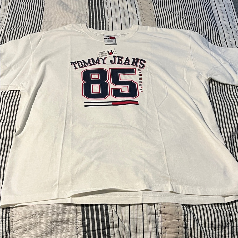 Tommy Hilfiger Jeans White Graphic T-Shirt NWT XL